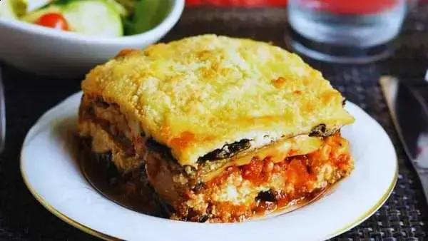Lasanha de berinjela com ricota