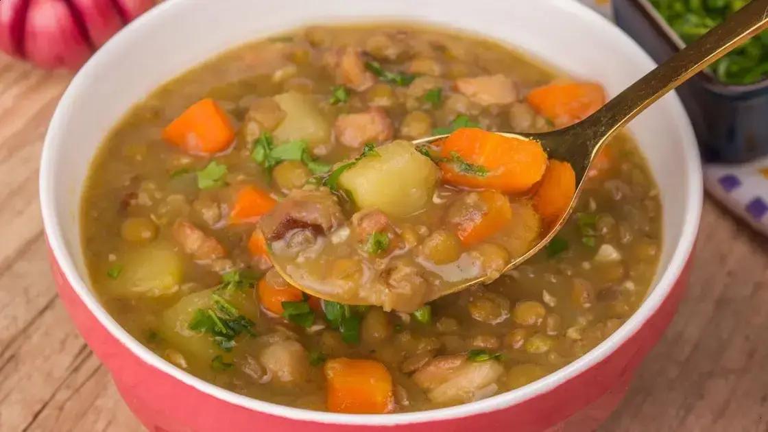 Sopa de lentilha com legumes
