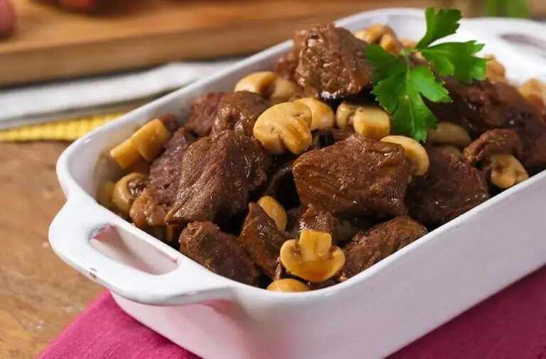 Ensopado de carne na cerveja preta