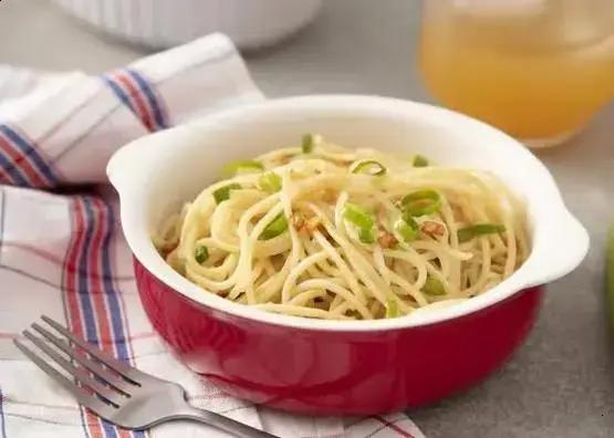 macarrão alho e óleo com bacon