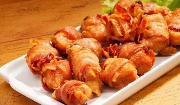 Medalhão de frango com mussarela e bacon