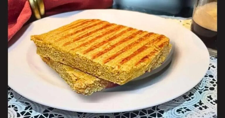 Pão de aveia na sanduicheira