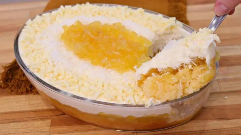 Pavê de doce de leite e abacaxi