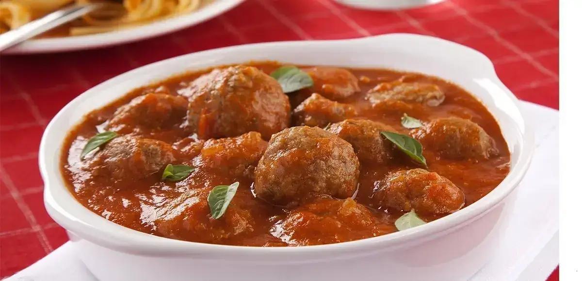 almôndegas ao molho